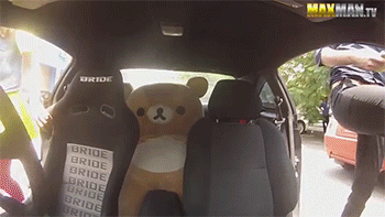 scherzo-scuola-guida-pilota-drift-3.gif