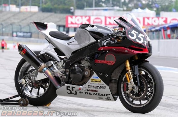 aprilia-rsv4-sbk-all-japan.jpg