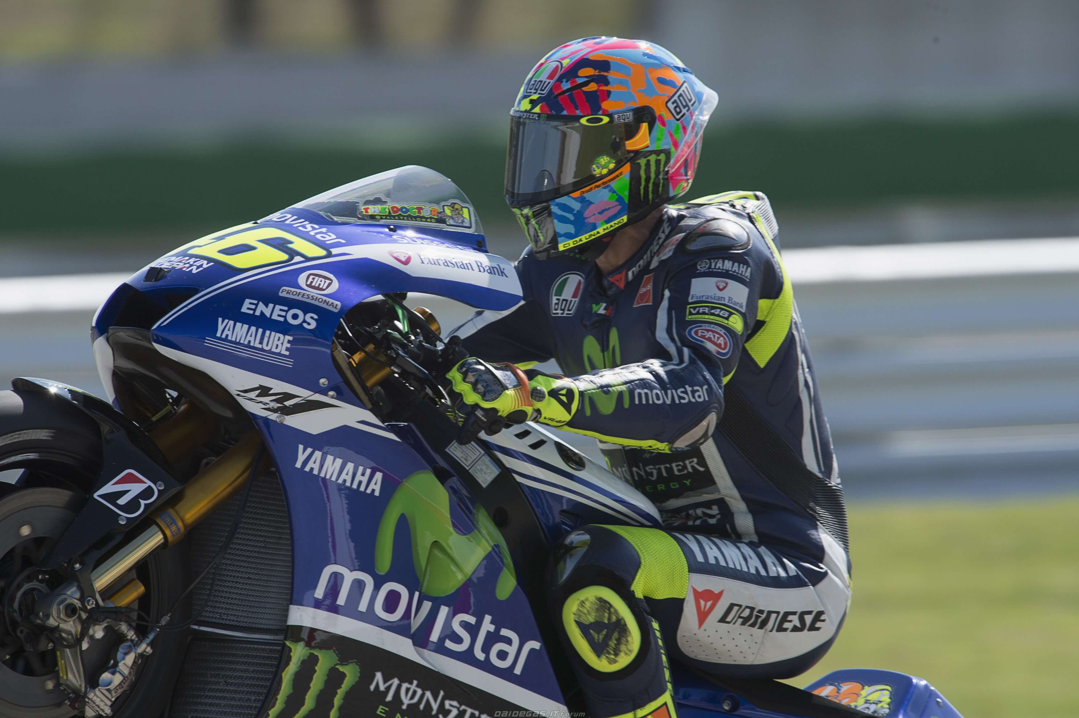 VALENTINO ROSSI raccolta foto thread - DaiDeGas Forum