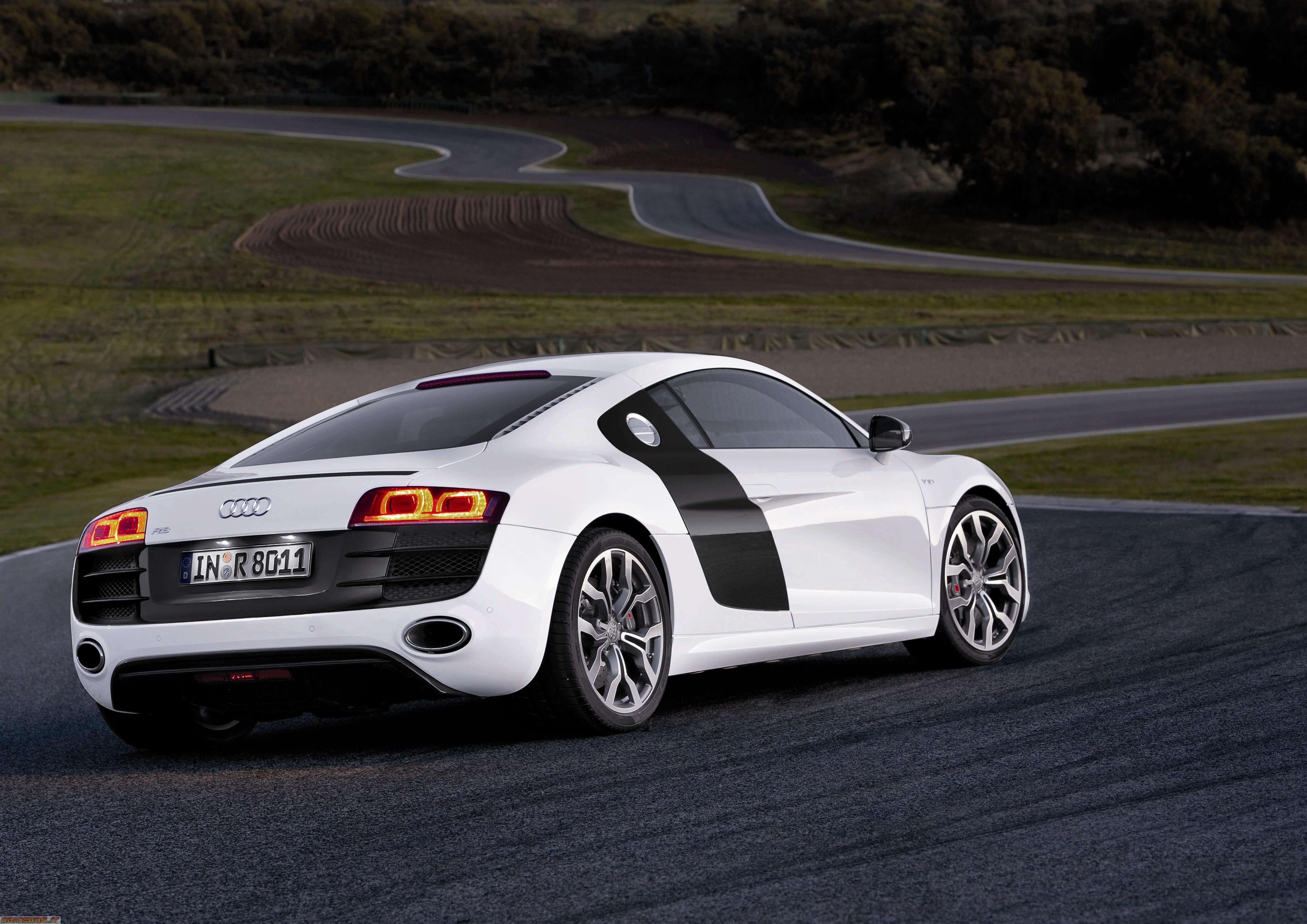 Р8. Audi r8 2010. Audi r8 Coupe 5.2 FSI quattro. Audi r8 v10 2010. Ауди r8 2009.