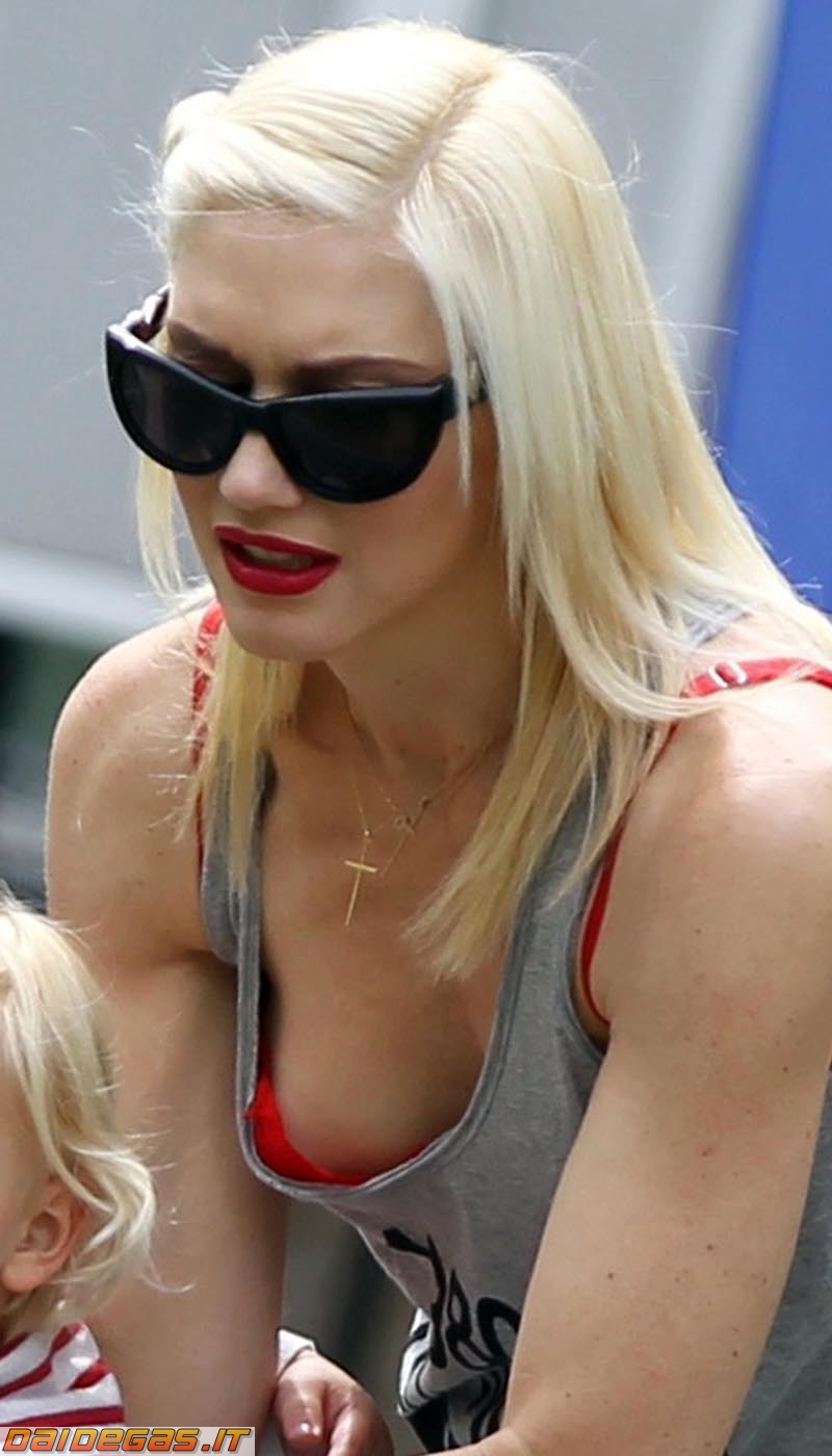 Gwen Stefani seno tette hot.