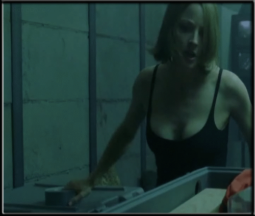 jodie foster panic room tits boobs gif tette.