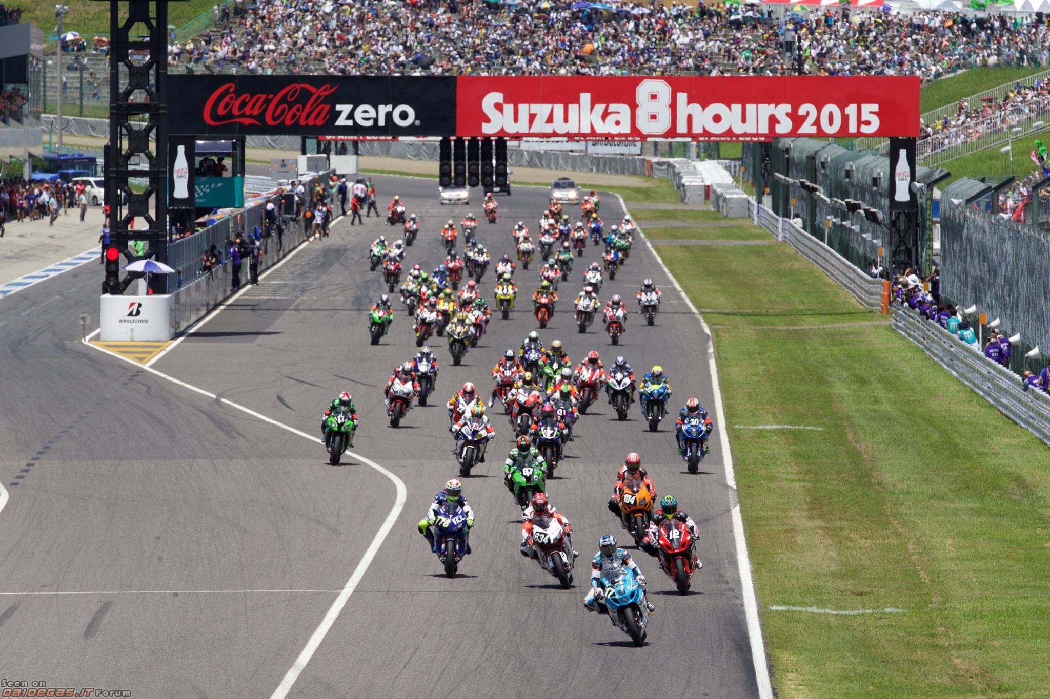 8 hours ago. 8 horas. His working day lasts eight hours. 8 hours ago. 8 hours.